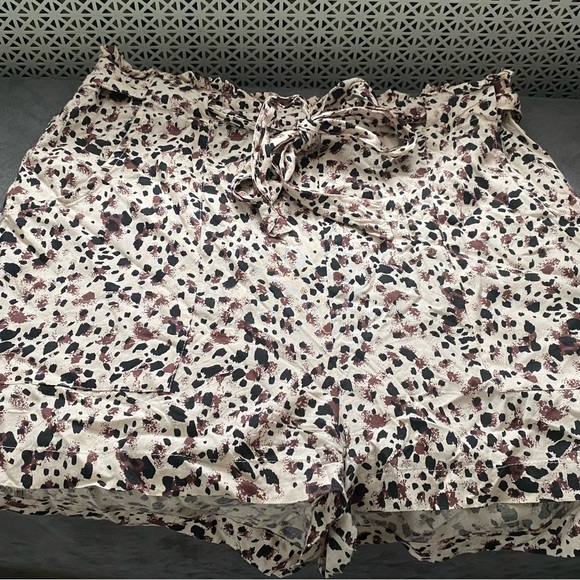 Primark Cheetah Spot Shorts Size 12 Women’s - Picture 1 of 1